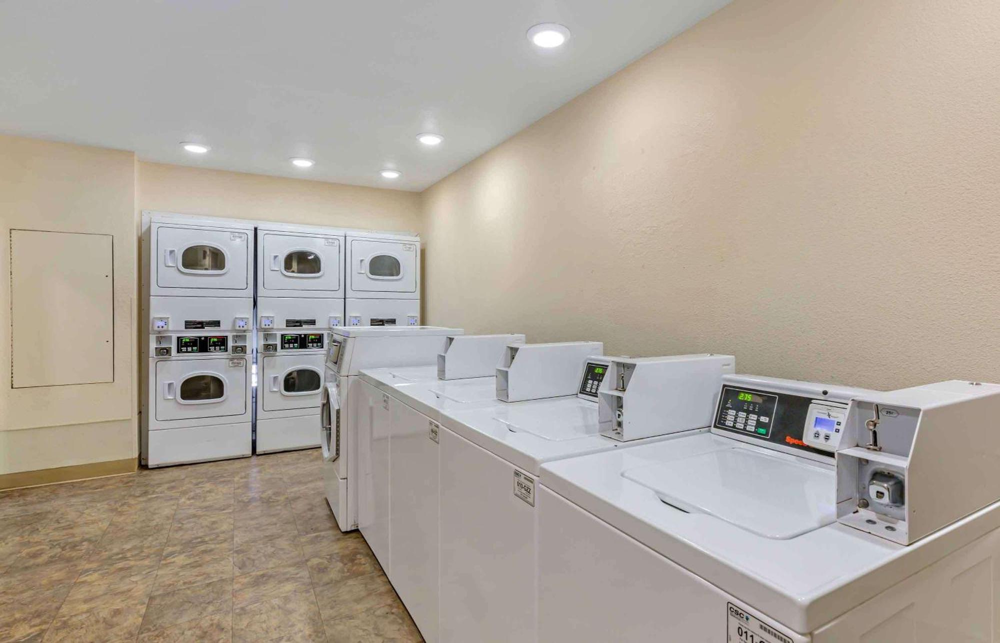 Extended Stay America Select Suites - Cleveland - منتور المظهر الخارجي الصورة